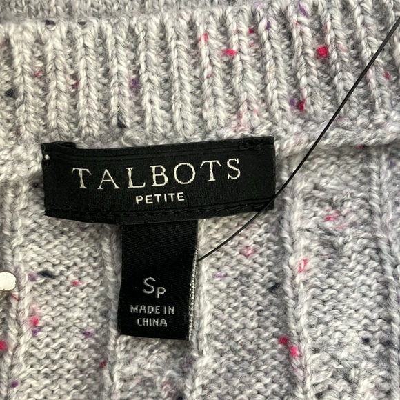 Supper cute talbots sweater. Size small. - Picture 5 of 5